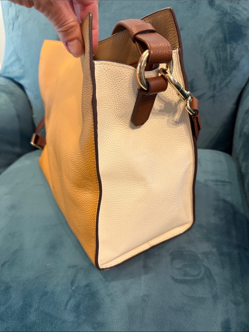Cole Haan Pebbled Leather Shoulder Bag in Mustard Yellow with Brown Strap - Picture 4 of 7